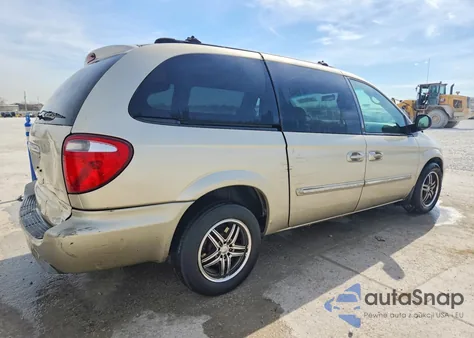 2005 Chrysler Town & Country Touring from USA, damaged, VIN 2C4GP54L25R243334